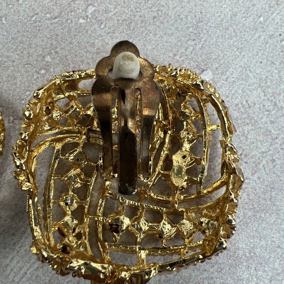 Clip On Earring Vintage Gold Tone Woven Rhinestone Unbranded - Picture 6 of 10